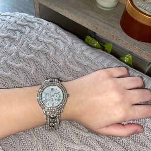 Silver fake diamond watch 💎